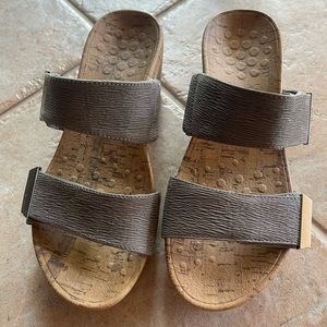 Vionic Women's Atlantic Pepper Adjustable Platform Sandal - Ladies Wedge